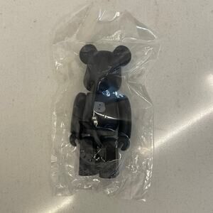 Bearbrick 100% Basic B Black Figure Series 47 Medicom Toy New Sealed Collectible